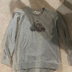 Women’s large crew neck Tentree sweatshirt